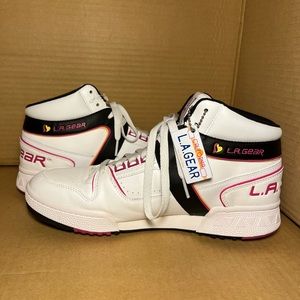 L.A. Gear Sneakers Womens size 10.